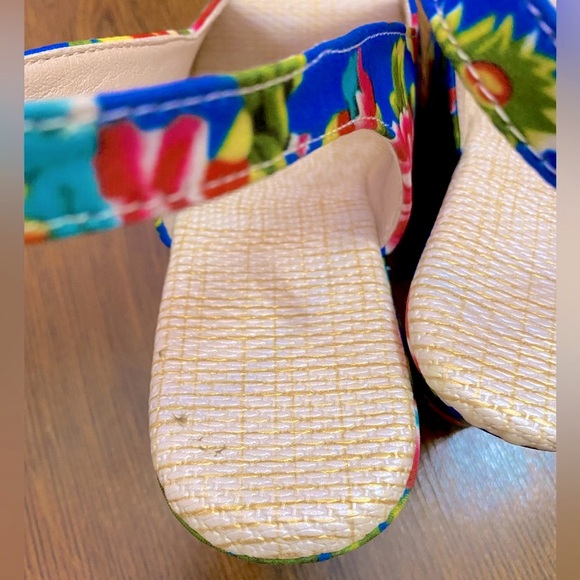 🌷 Blue & Pink Vibrant Floral Platform Wedge Sandals 🌷NWOT - Picture 11 of 11